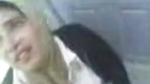 جعلی شنوائی کے ساتھ جنگ کٹھور ہو Adria رایبریلی