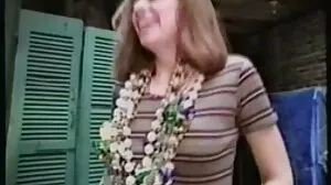 نوجوان 18 سال کی عمر. Blondie سیکھنا چاہئے حدود!