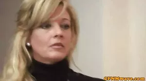 کے Stepsister ہے ایک سبق سکھایا کو مسدود کرنے میں ، ٹوائلٹ