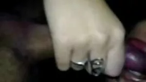 خوبصورت ٹیٹو سنہرے بالوں والی ہو جاتا ہے اس کی روزانہ کی خوراک کے بڑے سیاہ ڈک