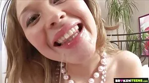 اس انٹرویو Adriana cashes اس کے پاؤں!