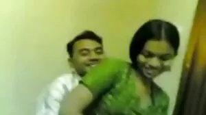 بور کتیا دھوکہ دیتی ہے پر اس کے پریمی کے ساتھ ایک بڑے سیاہ ڈک