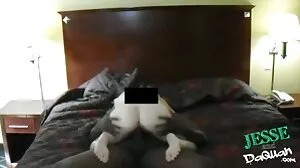 دوست کے ساتھ بند ہو جاتا ہے buxom گرل فرینڈ کی ماں