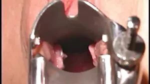 مسز ہیوز ' بہت زیادہ ڈونگ تجربہ