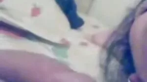 سنہرے بالوں والی بھاری چھاتی کے ساتھ مناسب مساج ہو جاتا ہے