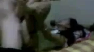 کالی سیاہ ڈک بھوک کی کوئی حد نہیں جانتا ہے